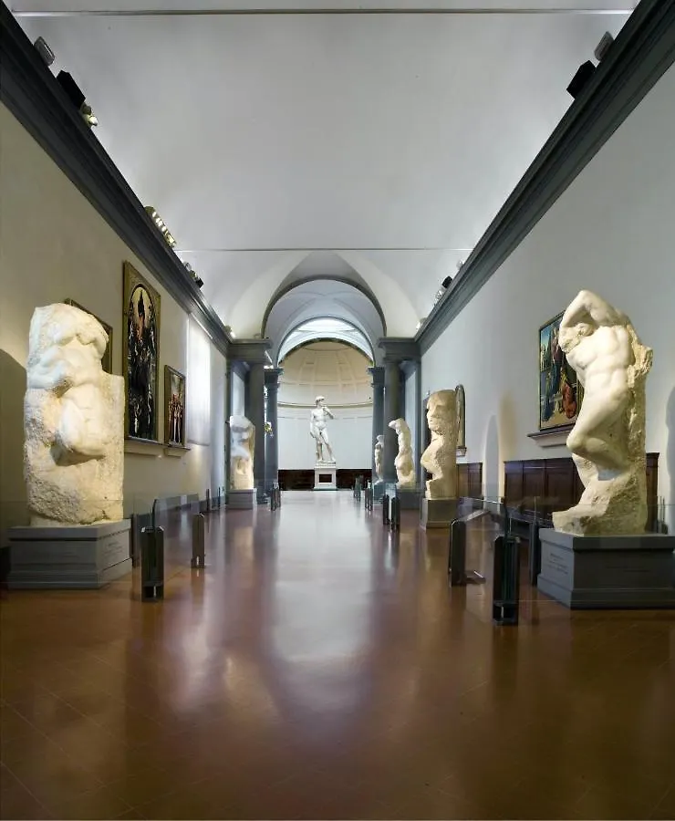Historic Center Palace - Huge 4 Bedrooms Santa Croce Apartment - By Likehomeflorence 0*, Florence Italië