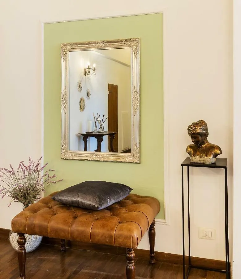 Historic Center Palace - Huge 4 Bedrooms Santa Croce Apartment - By LikehomeFlorença