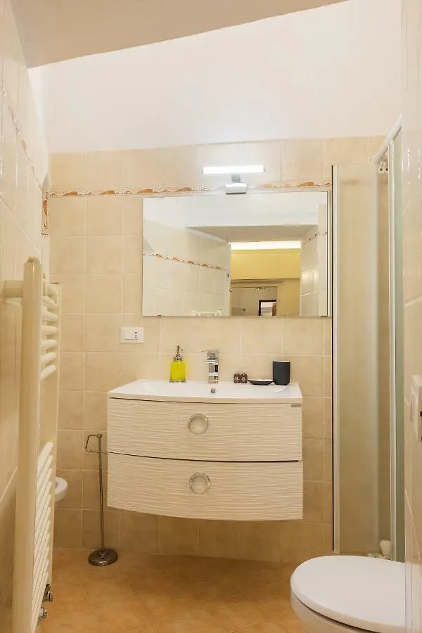 Historic Center Palace - Huge 4 Bedrooms Santa Croce Apartment - By LikehomeFlorença