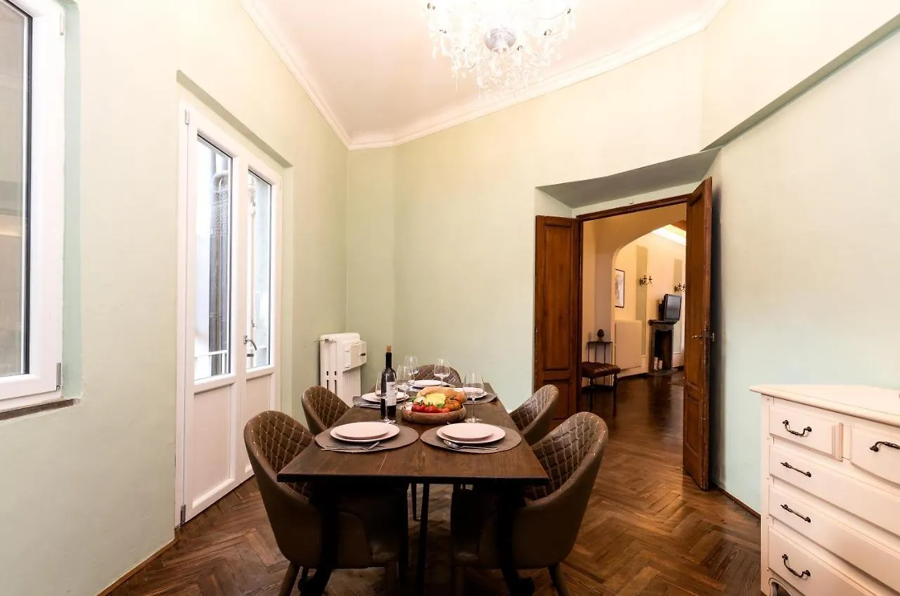 Historic Center Palace - Huge 4 Bedrooms Santa Croce Apartment - By LikehomeFlorença